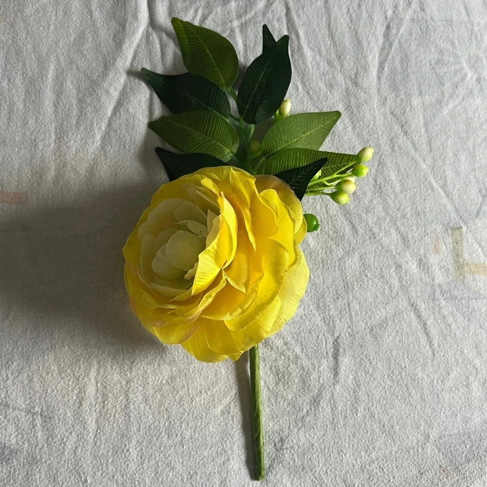 Jo-Ann Stores Floral Pick Unisex OS Yellow Brand New Faux Ranunculus Boutonniere